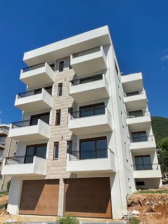 Yeni Kompleks İçinde Modern Tek Yatak Odalı Daireler
